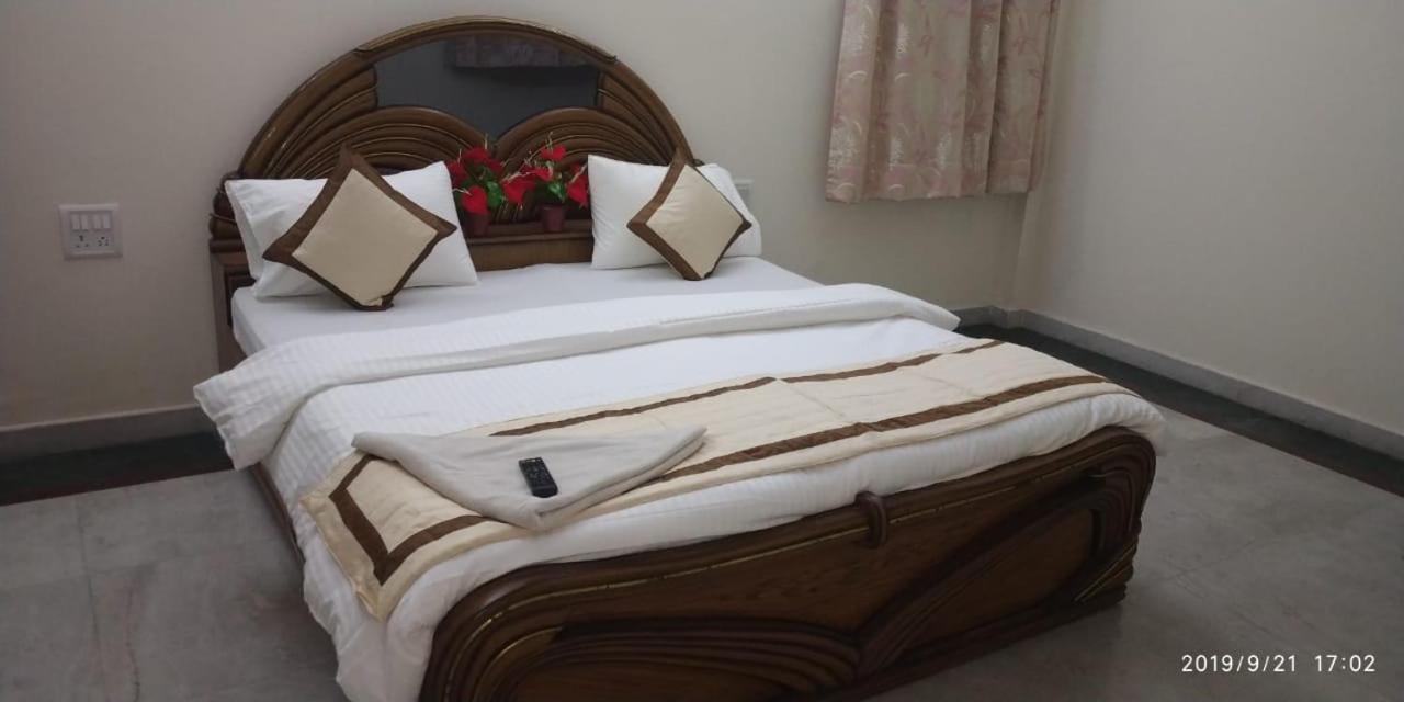 Kundan Plaza Jasola 3*